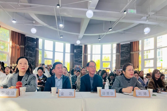 江苏省学前教育学会课程资源建设专业<br/>委员会公益送教活动在徐州举行